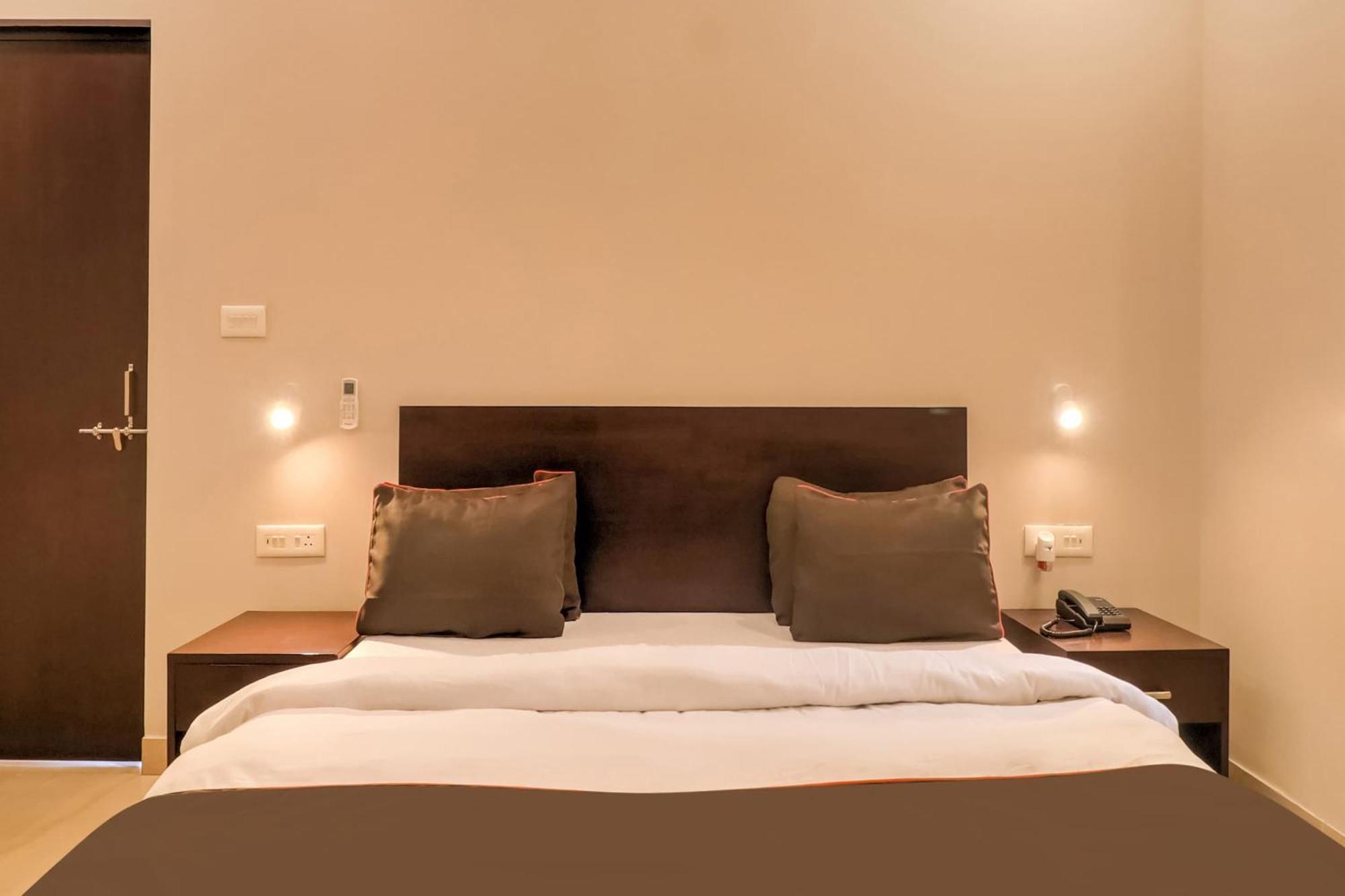 Townhouse Amaraa Farms Near Lulu Hypermarket Lucknow Buitenkant foto