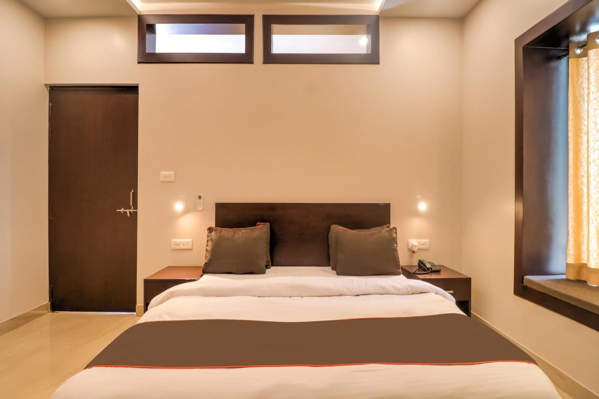 Townhouse Amaraa Farms Near Lulu Hypermarket Lucknow Buitenkant foto
