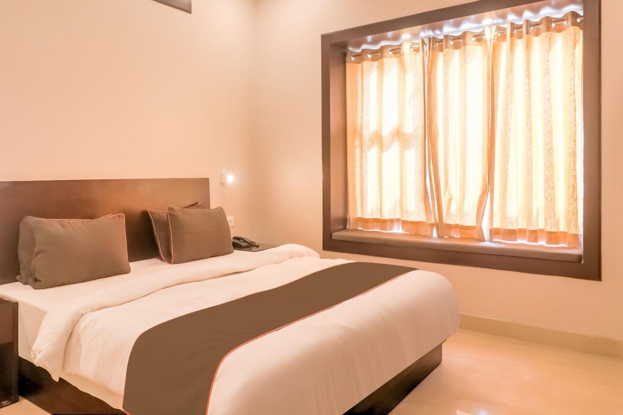 Townhouse Amaraa Farms Near Lulu Hypermarket Lucknow Buitenkant foto