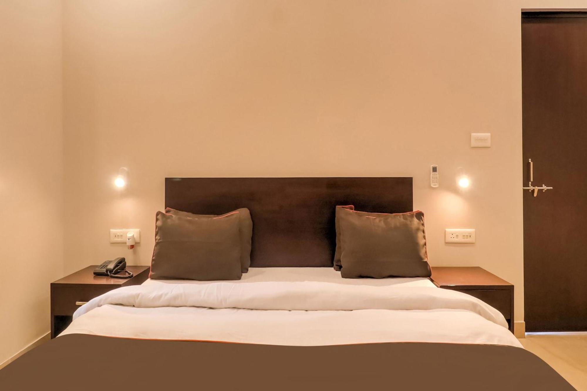 Townhouse Amaraa Farms Near Lulu Hypermarket Lucknow Buitenkant foto