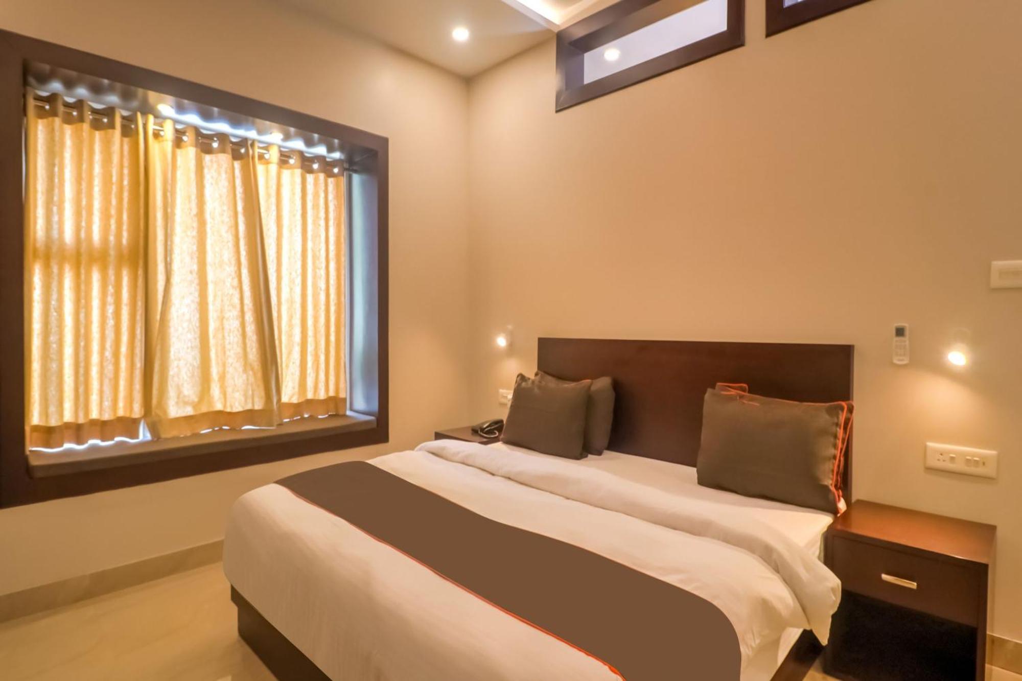 Townhouse Amaraa Farms Near Lulu Hypermarket Lucknow Buitenkant foto