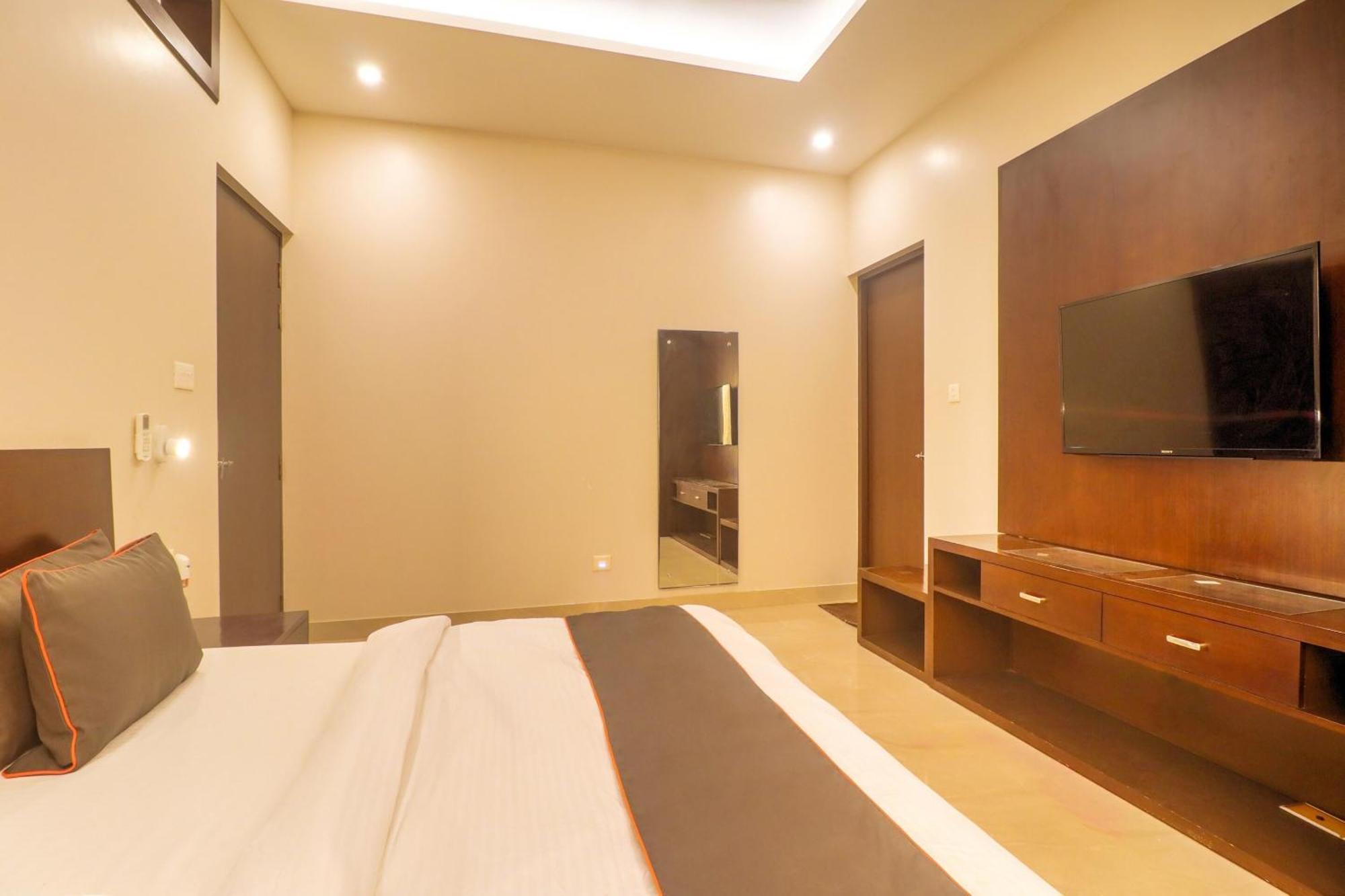 Townhouse Amaraa Farms Near Lulu Hypermarket Lucknow Buitenkant foto